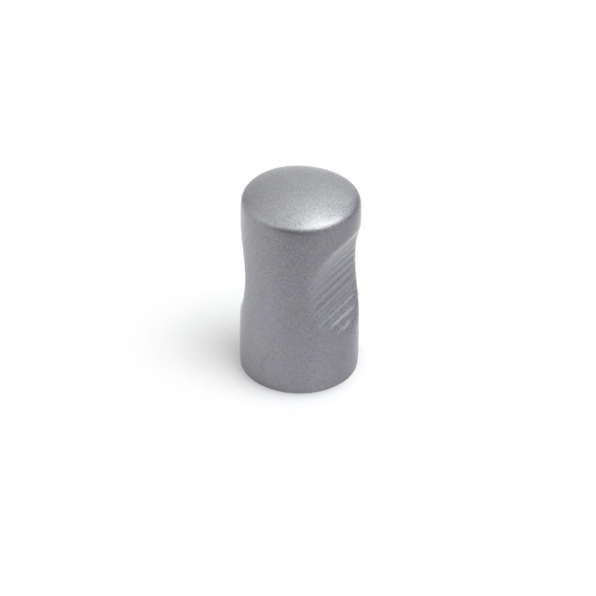 Pomo fabricado en zamak aluminio rei, medidas: 14x25mm