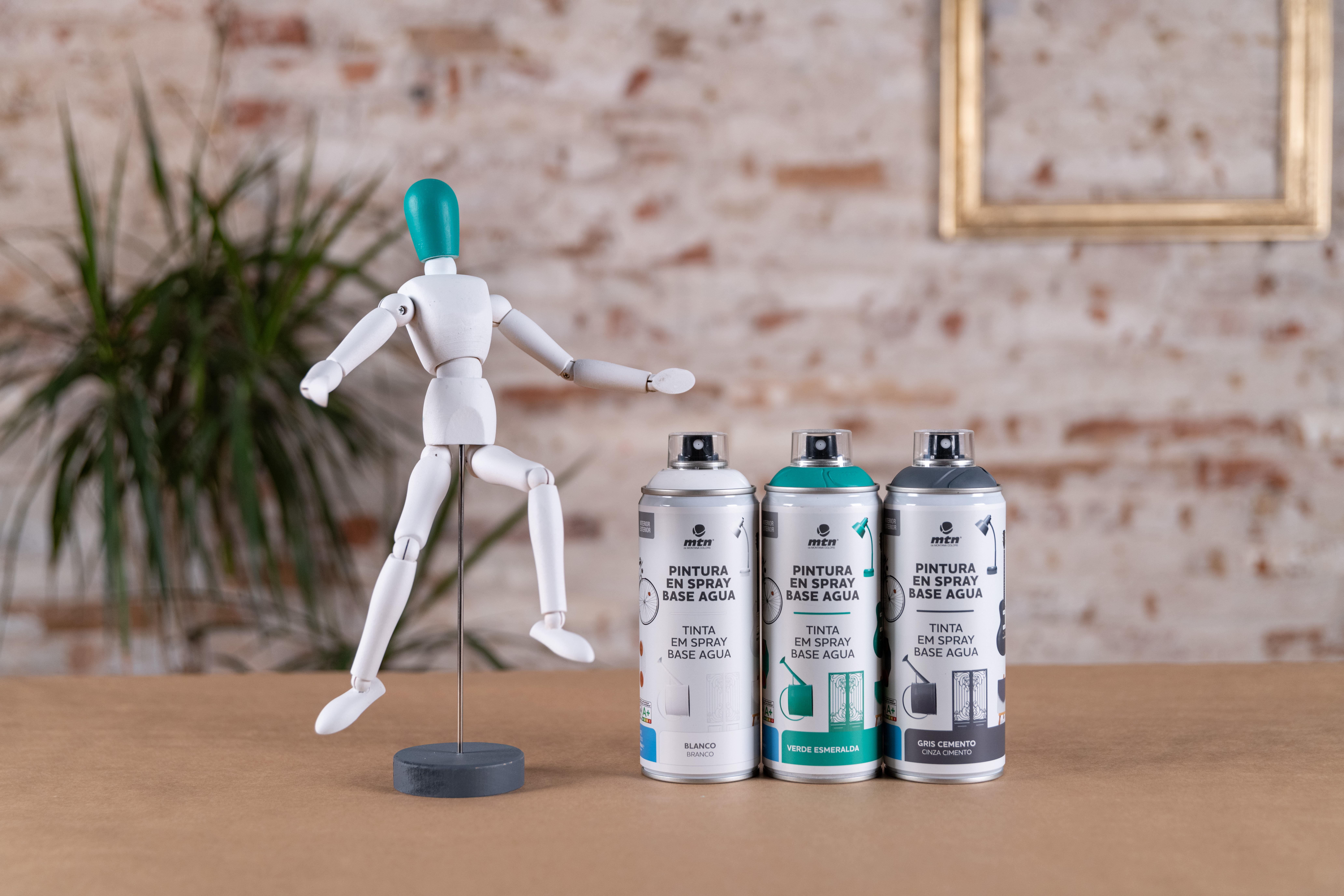 Spray decorativo 400ml WB MONTANA gris cemento - 7