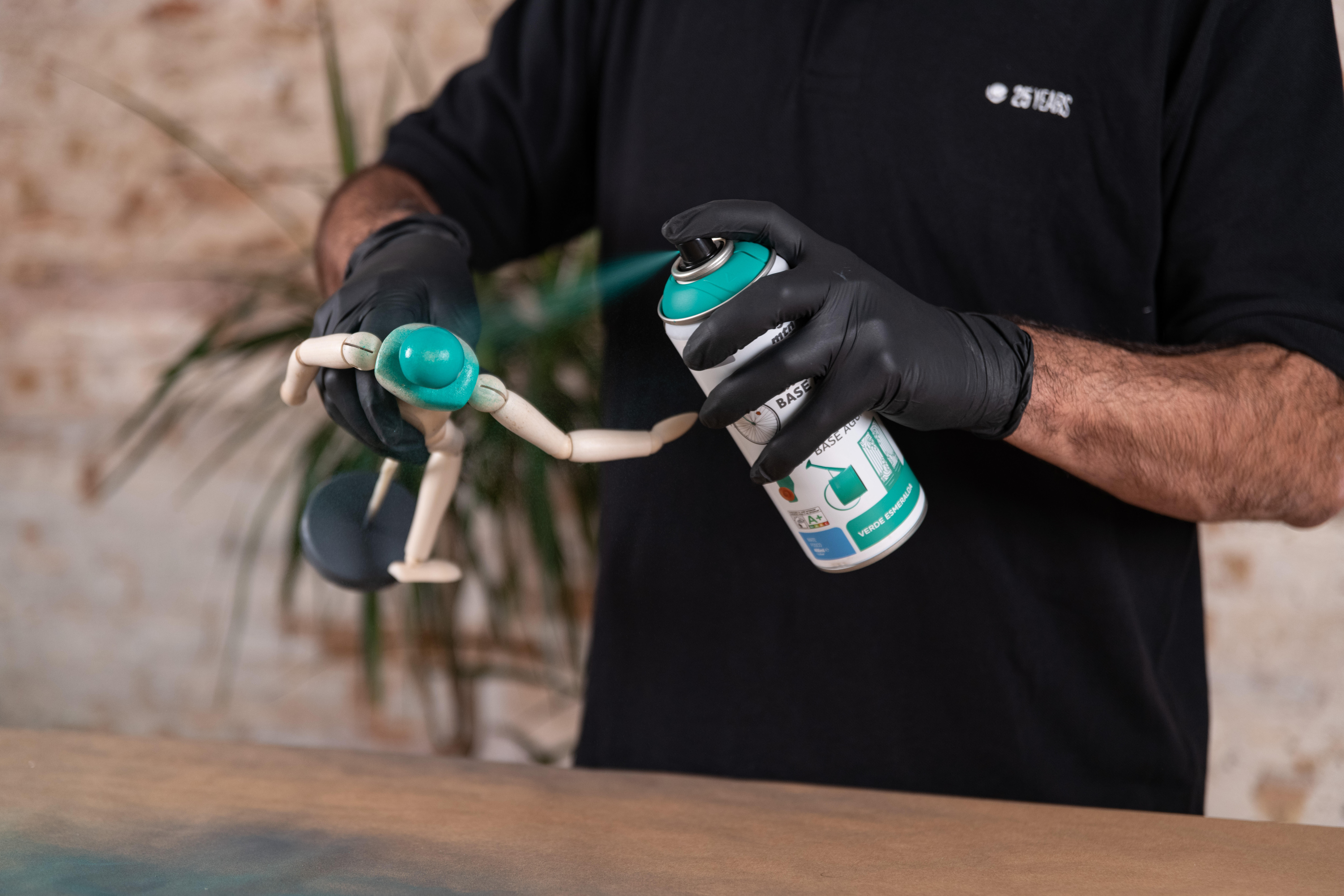 Spray decorativo 400ml WB MONTANA gris cemento - 4