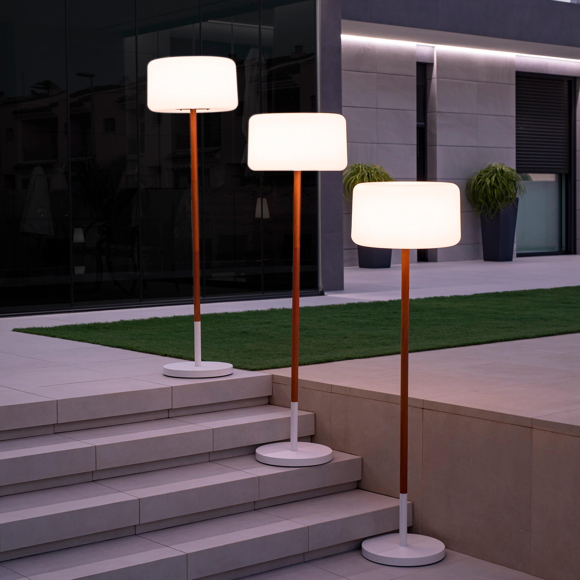 Lámpara de mesa solar sin cables de plástico exterior marrón luz led regulable chloe ip65 y 20hrs autonomía