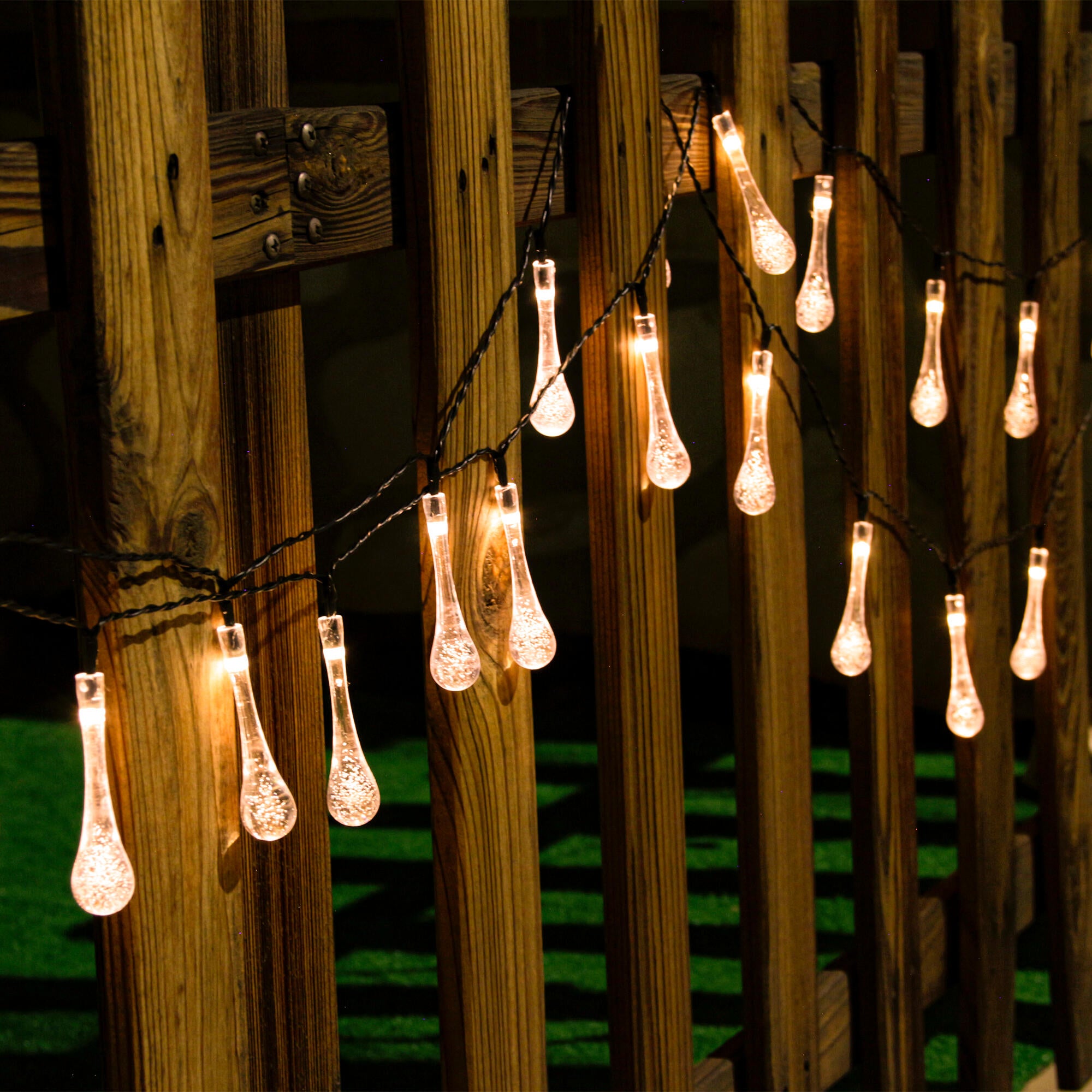 Grinalda solar exterior Lágrima 30 LUZES 3000K - 9