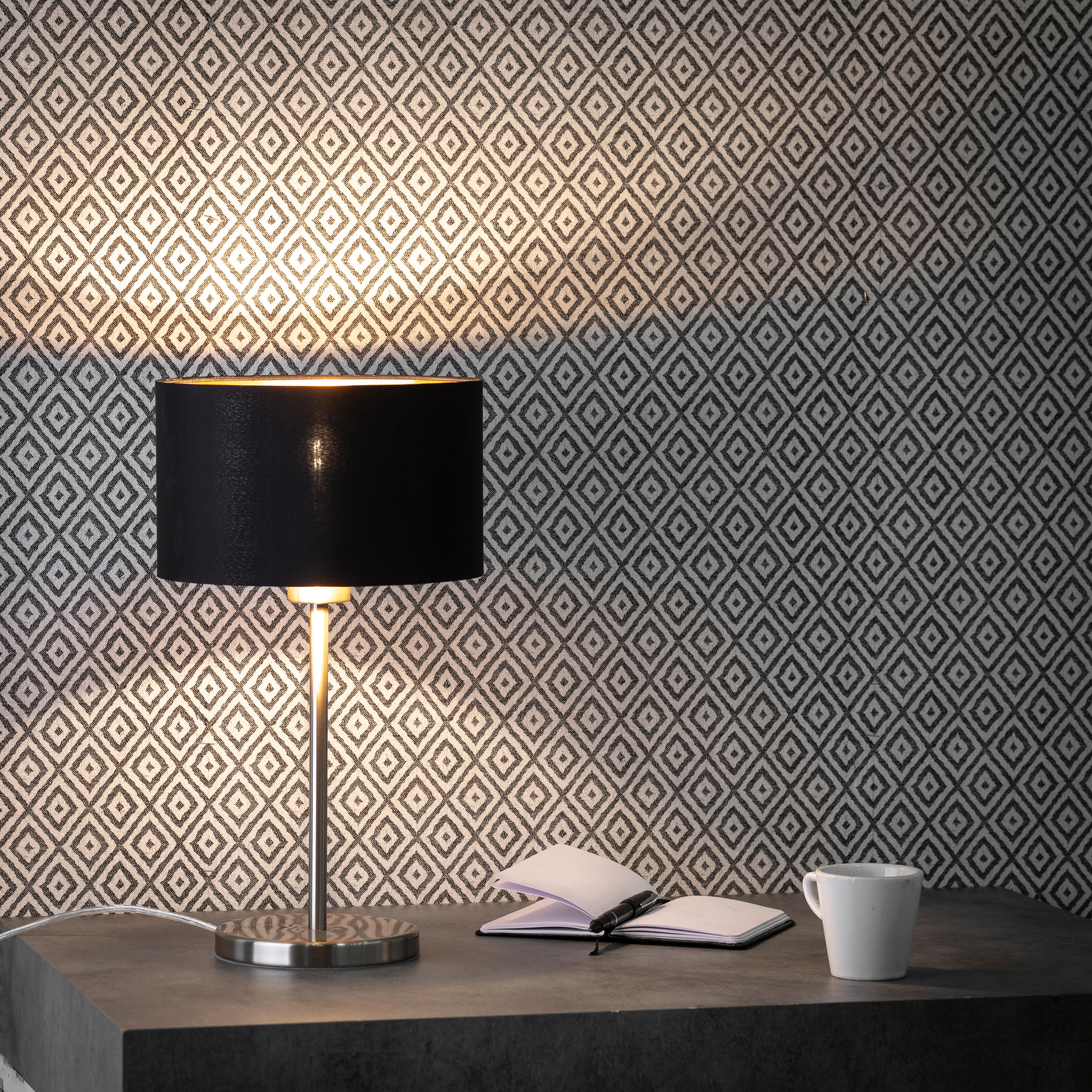 Candeeiro de mesa MASERLO C/PÉ PRETO - 3