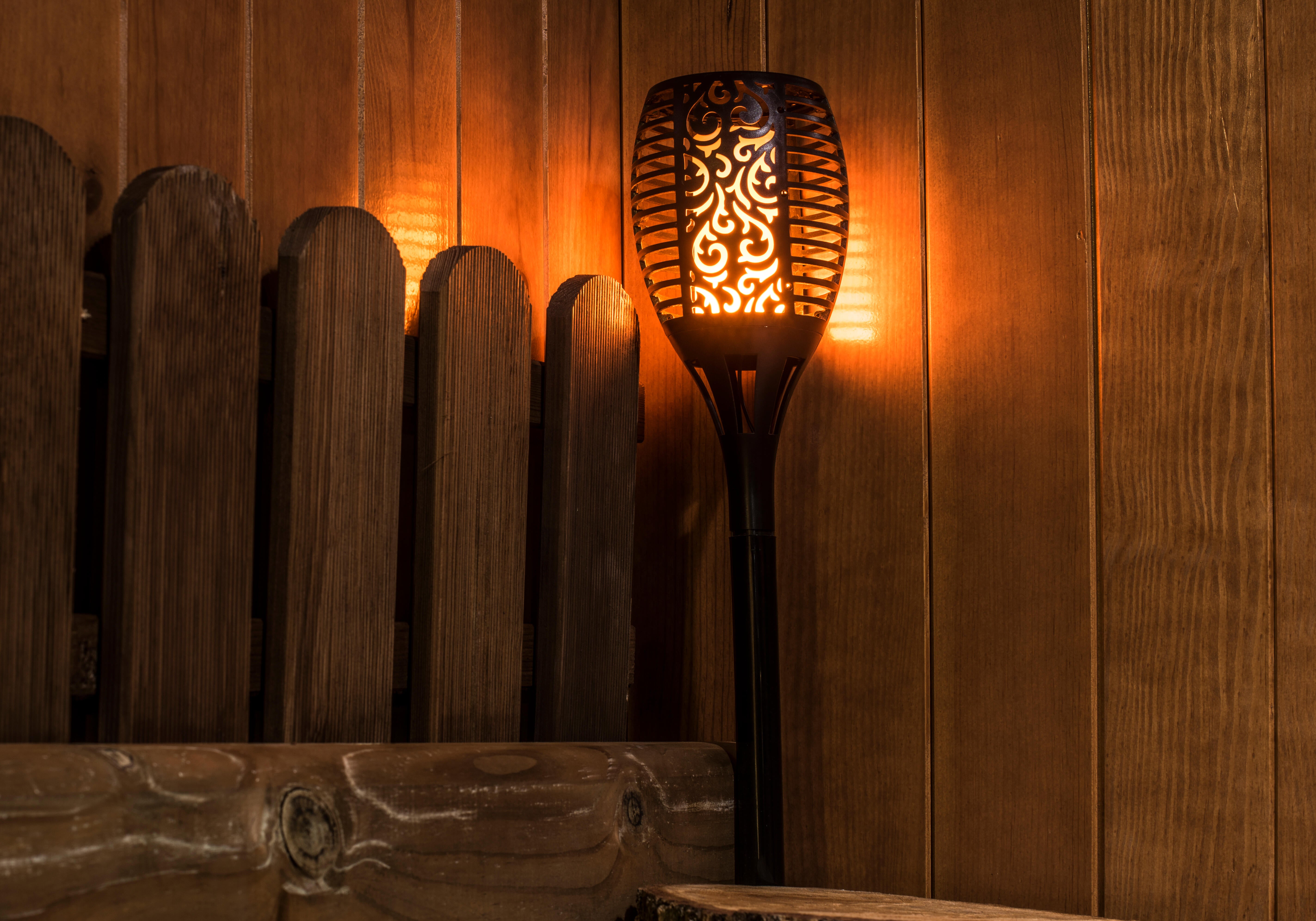 Baliza jardín solar exterior LED negra Draco IP65 con carga USB y sensor crepuscular  - 3