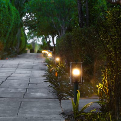 Diez formas divertidas para iluminar y decorar tu terraza o jardín esta  primavera con luces LED solares