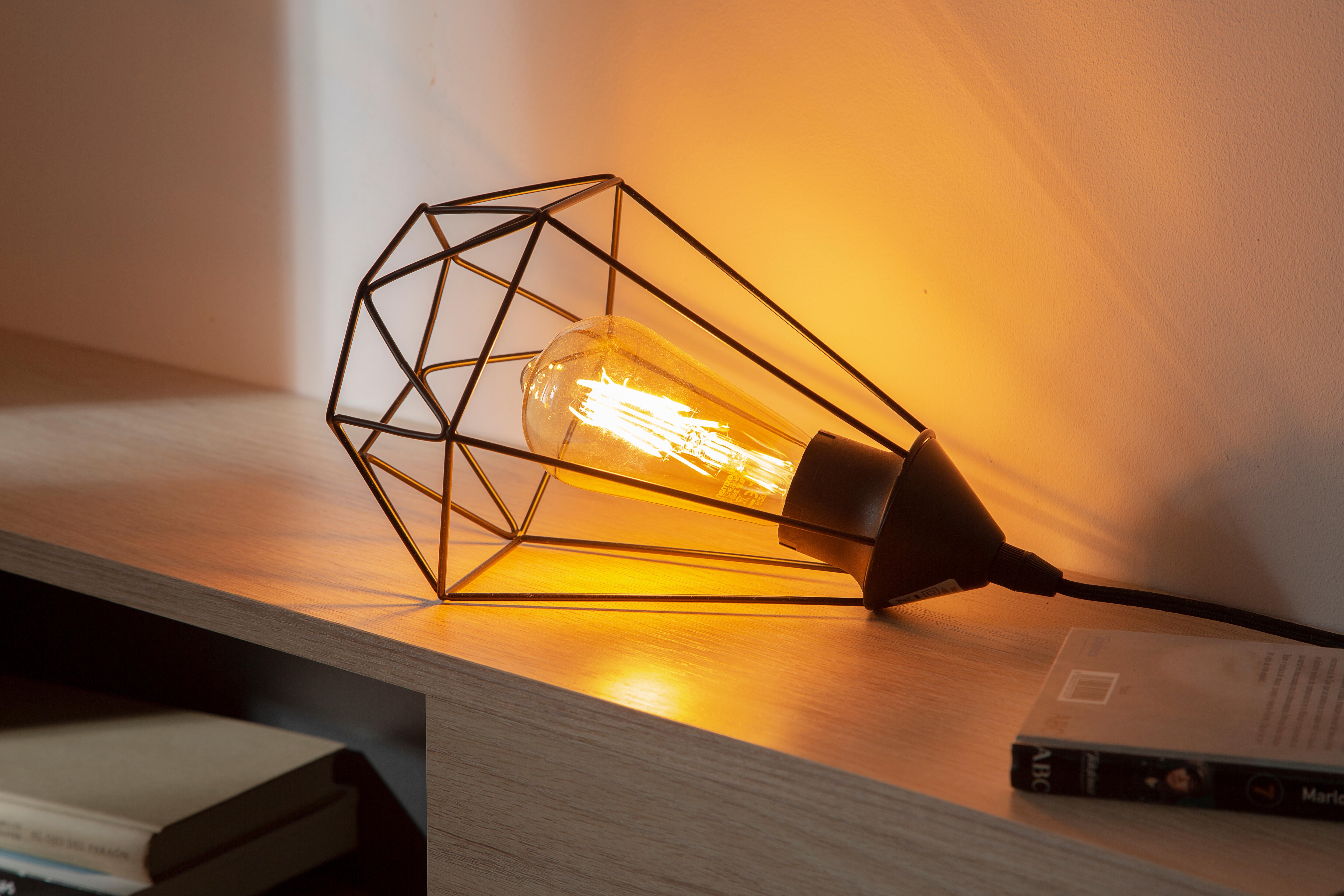 Candeeiro de mesa INSPIRE BYRON PRETO - 9