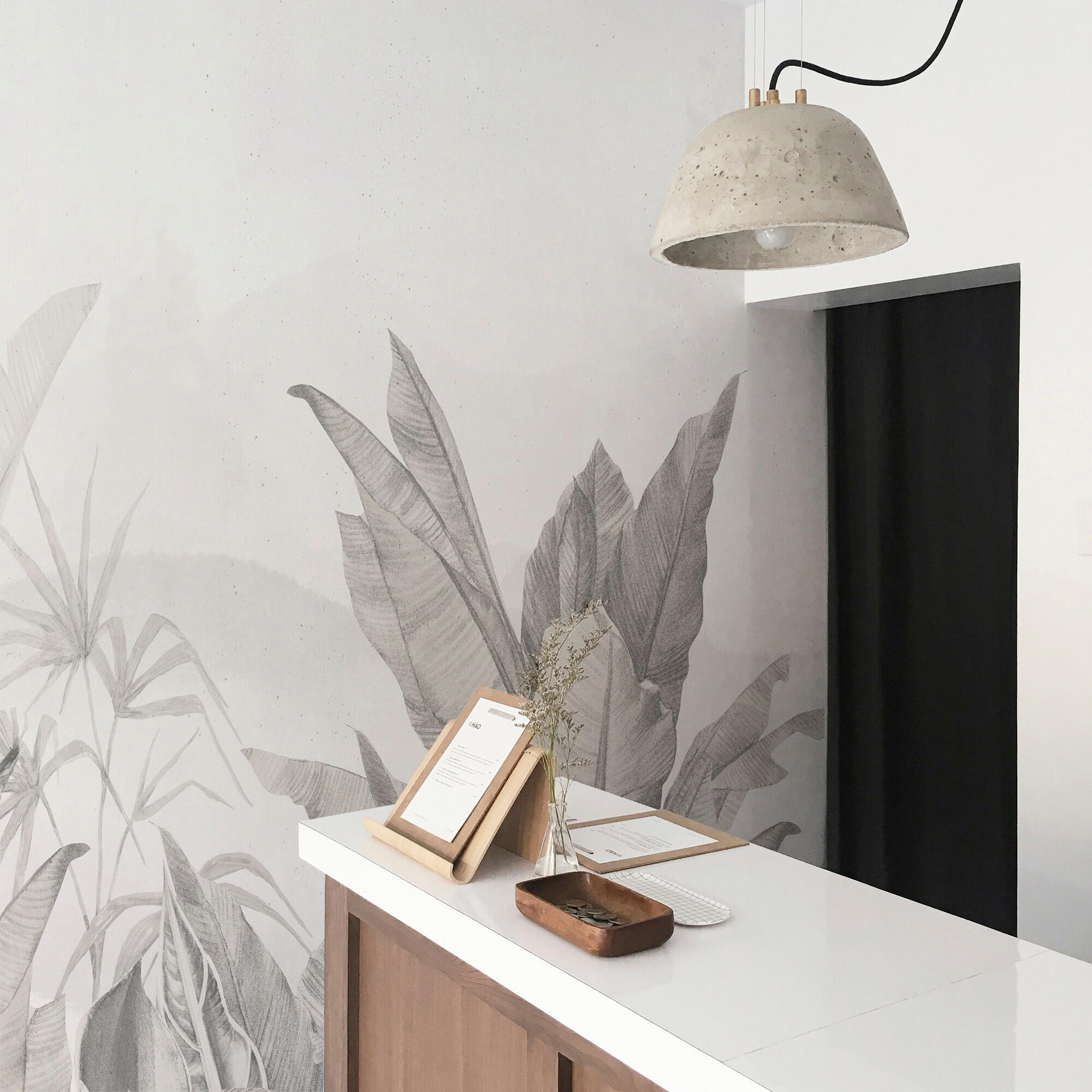 Mural adhesivo textil liso lavable naturaleza Jungla Colonial gris 321 x 250 cm MOTIF - 10