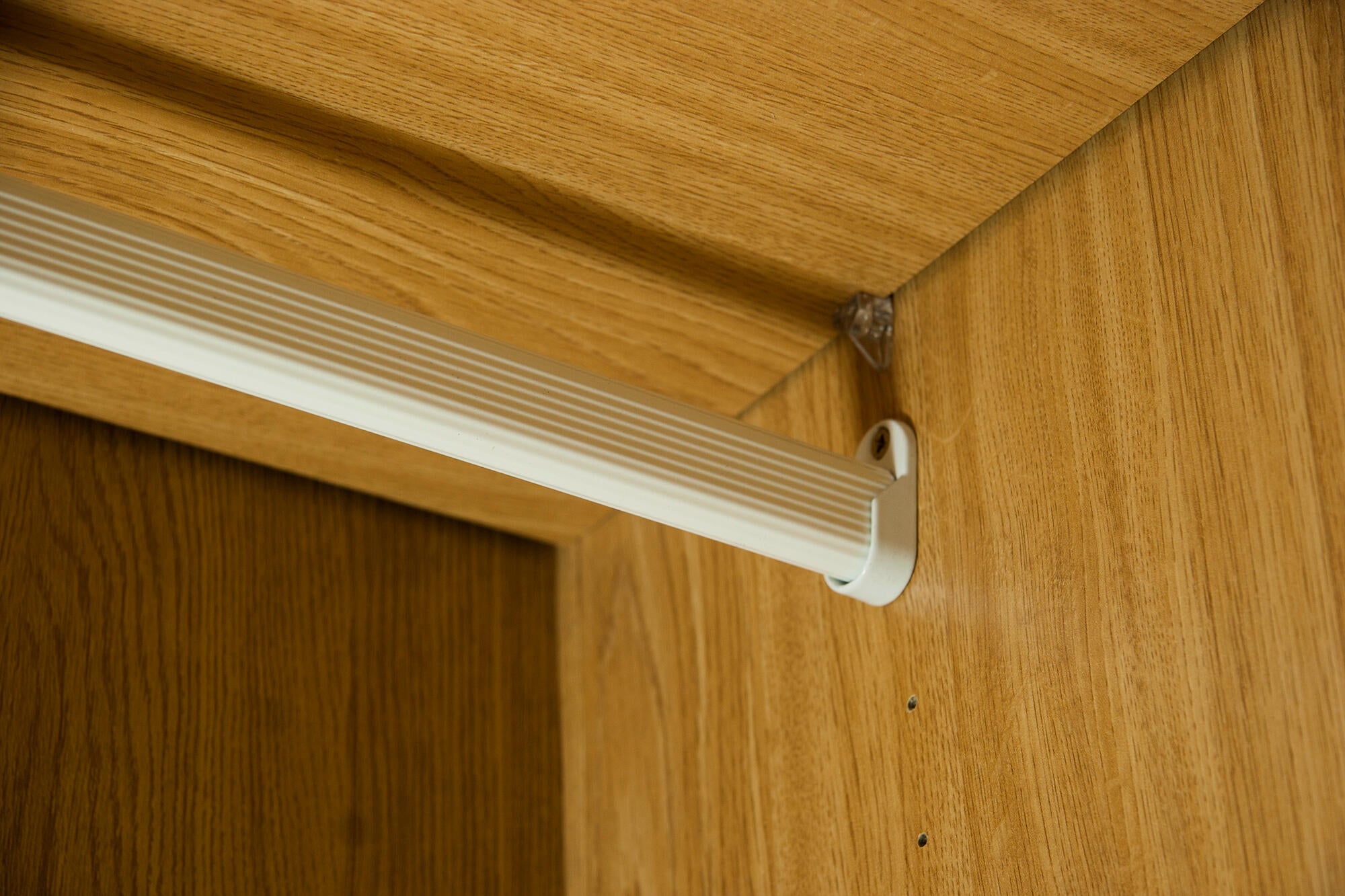 	
Lote de 2 soportes laterales para armario SPACEO blanco - 3