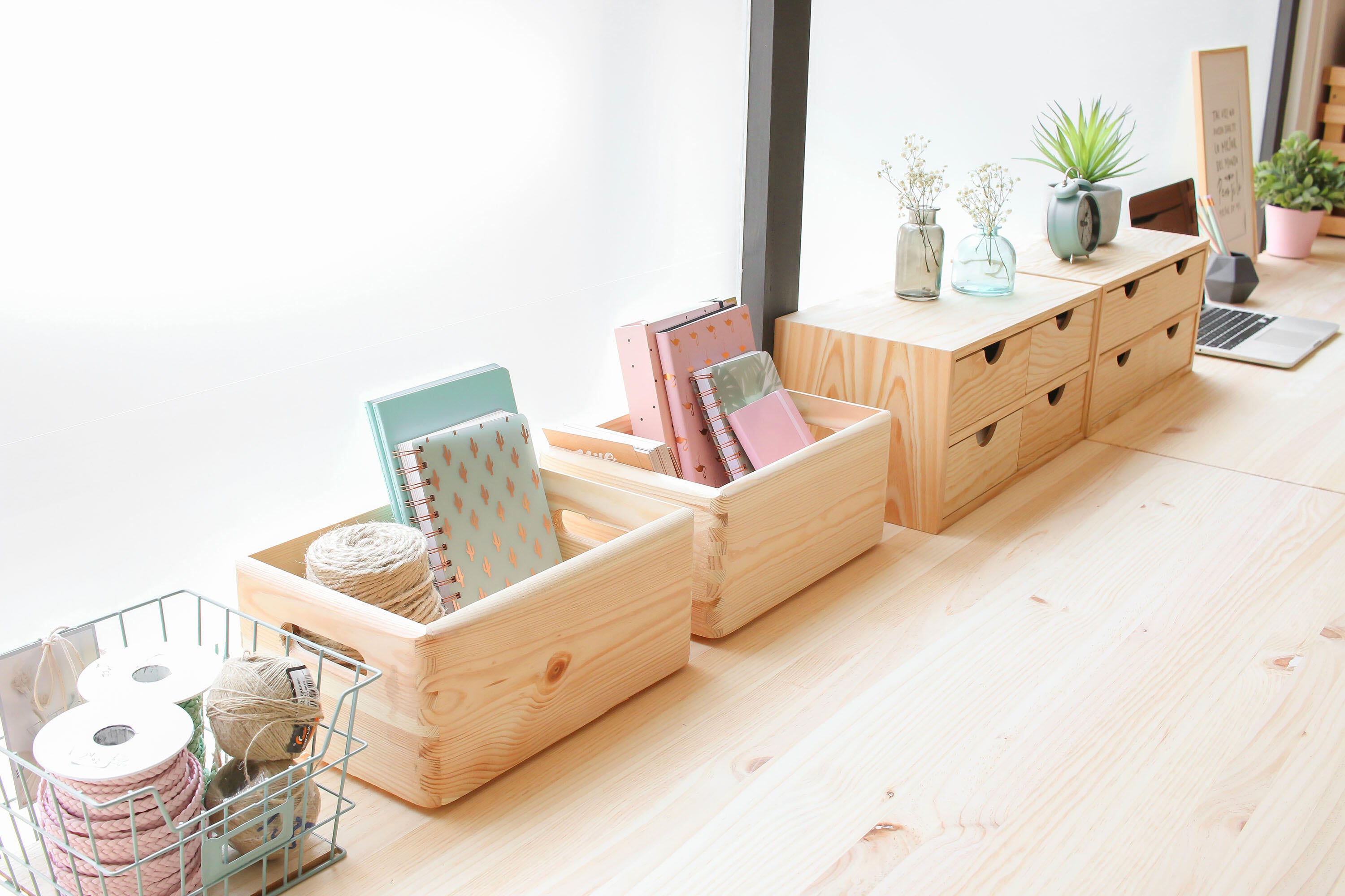 Caja de pino de 23x30x40 cm   - 10