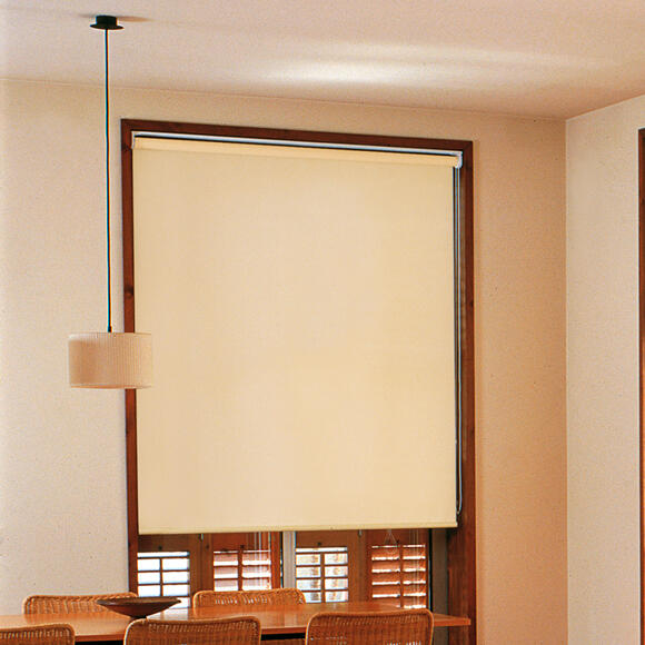 Estor enrollable opaco black out beige de 105x250cm