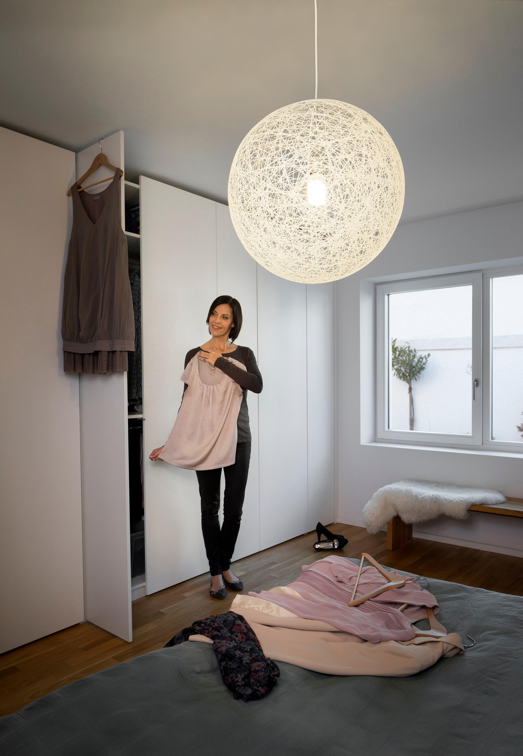 Lampadina LED, E27 goccia, opaco, luce naturale, 7.5W = 1055 LM (equiv 75 W), 300° OSRAM - 3