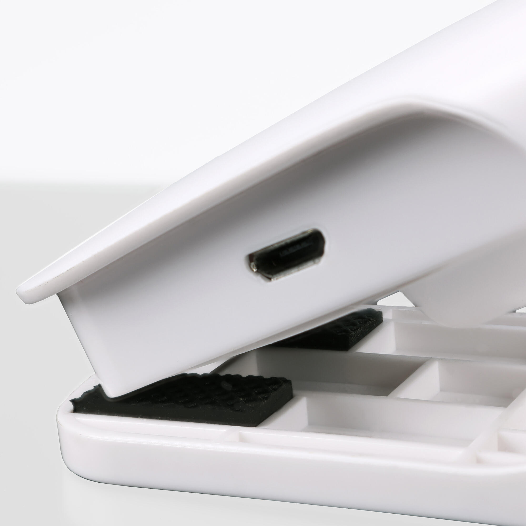 Flexo para escritorio sin cable táctil LED con control de la intensidad de la luz Hommy FORLIGHT con estructura blanca luz neutra 4000K - 9