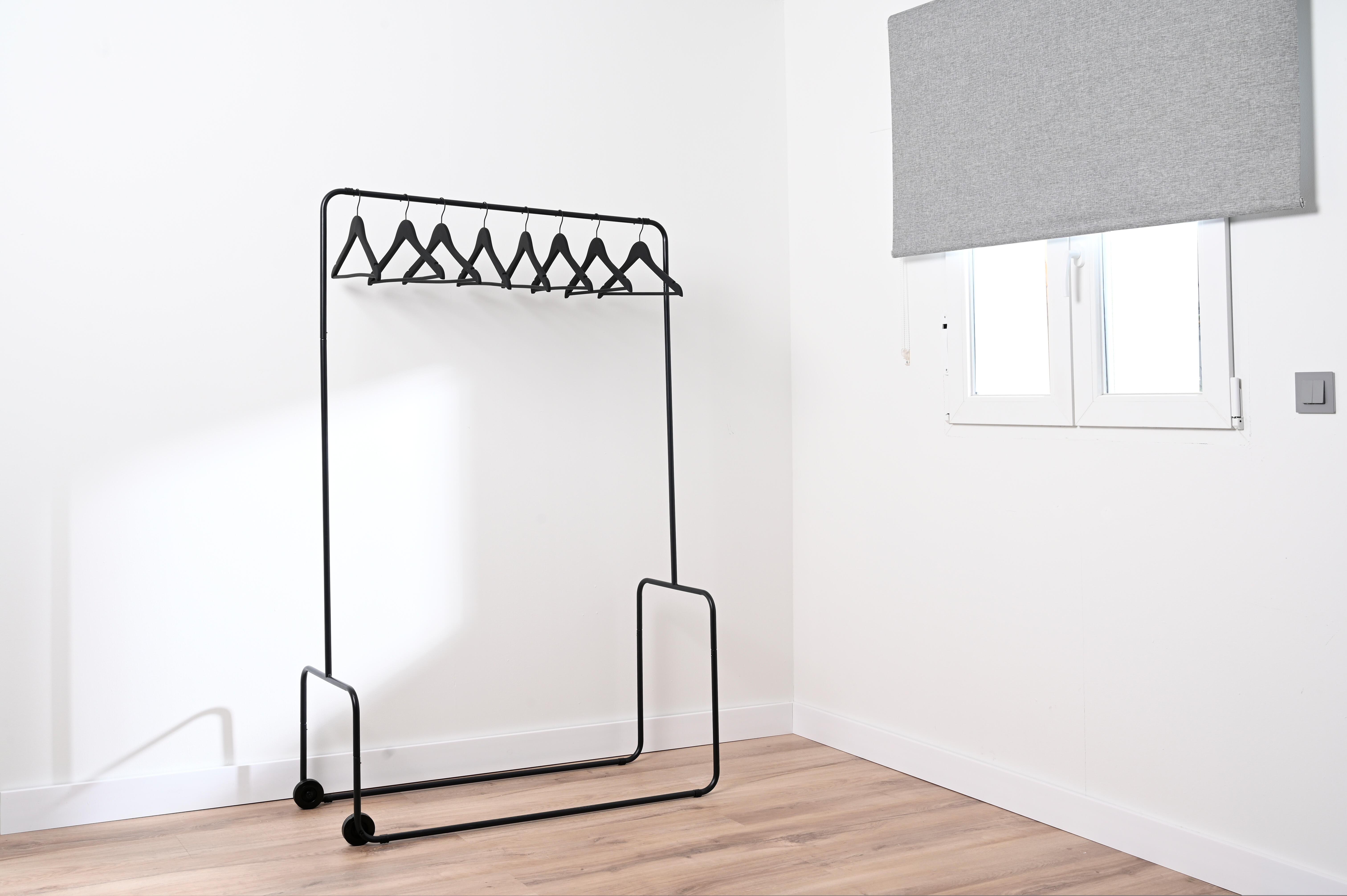 Pack 4 cabides madeira preto SPACEO - 24