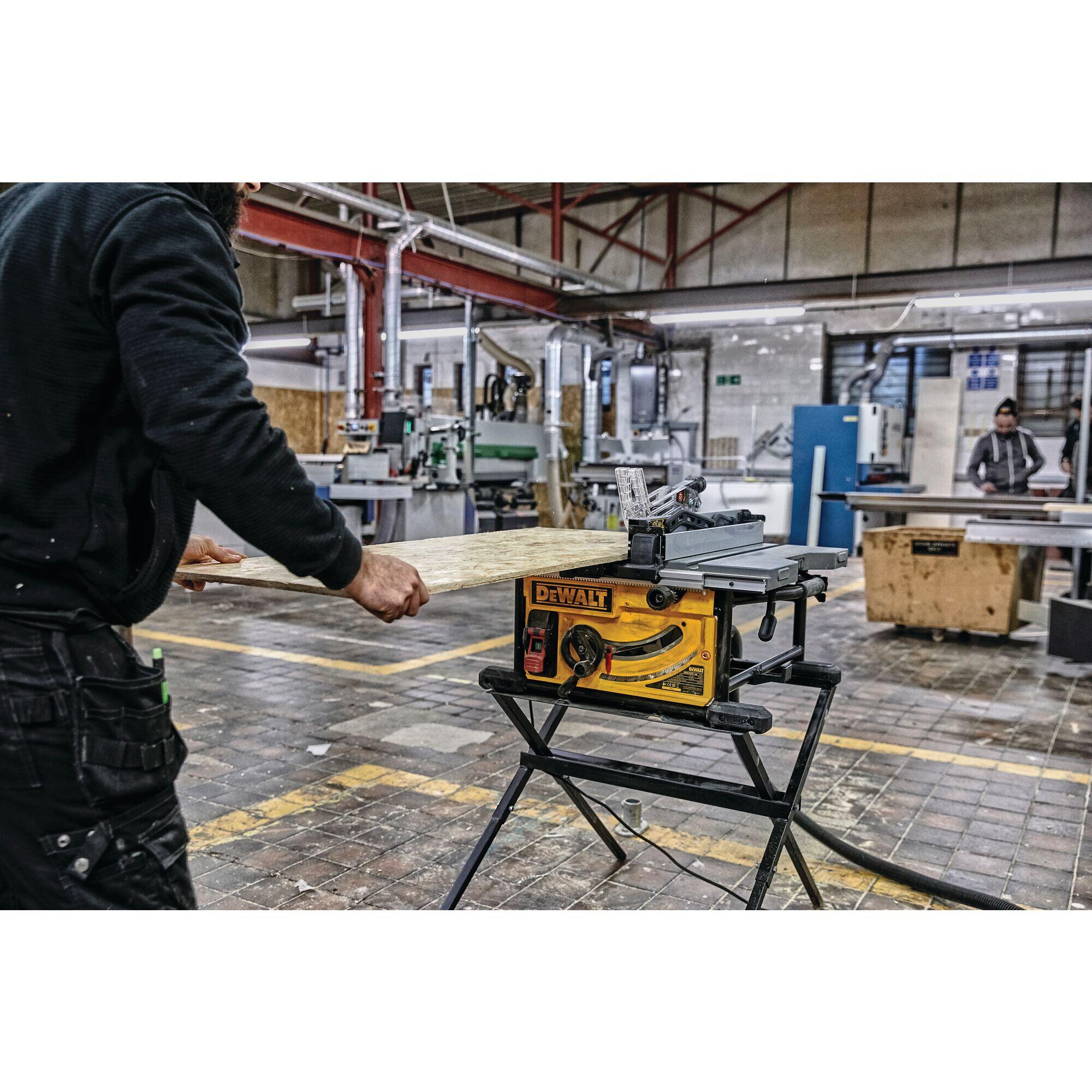 SCIE TABLE 2000W 250MM DWE7492-QS  DEWALT - 2