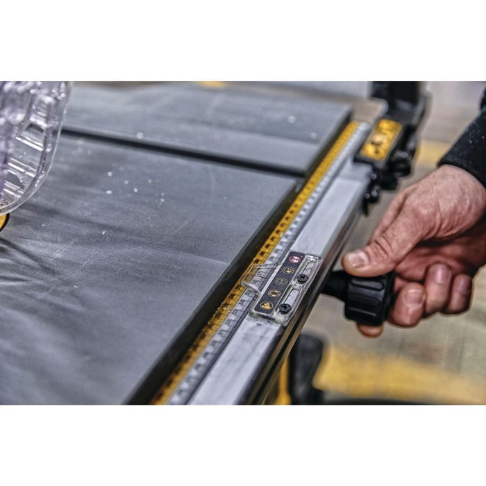 DWE7492-QS SCIE TABLE 2000W 250MM DWE7492-QS DEWALT
