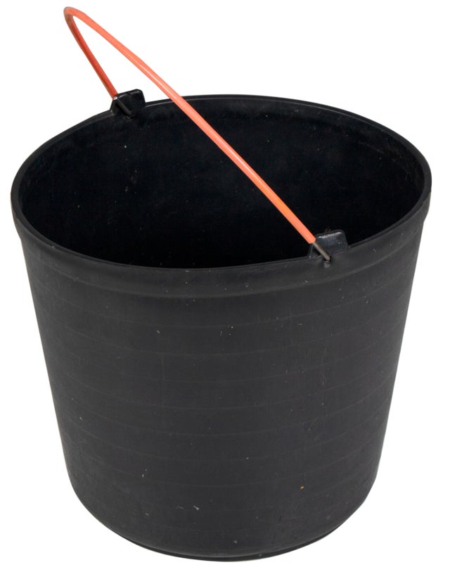 Balde de plástico preto com puxador 15 L