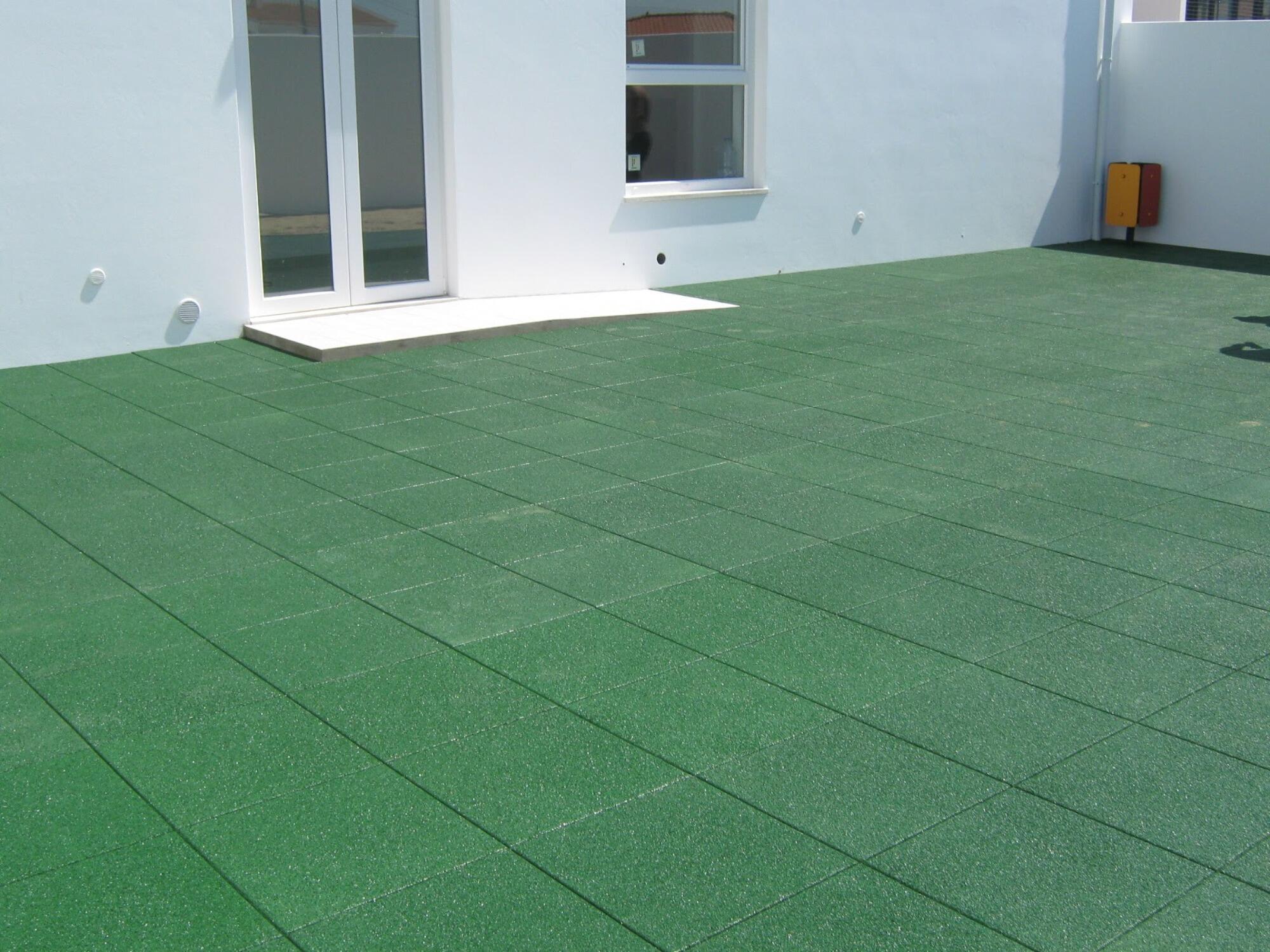 Pavimento de borracha SBR 50x50 CAUTCHU verde 43 MM - 6