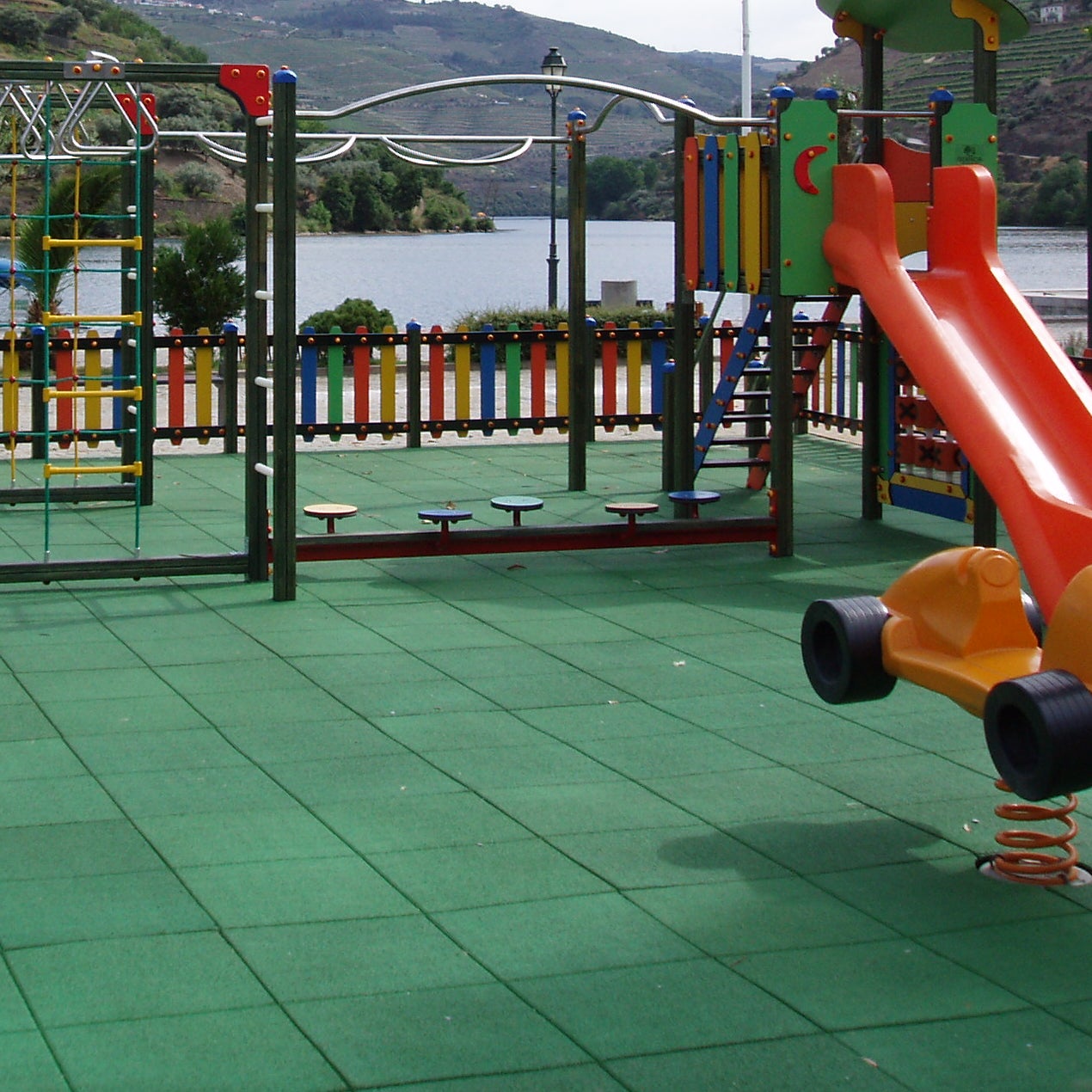 Pavimento de borracha