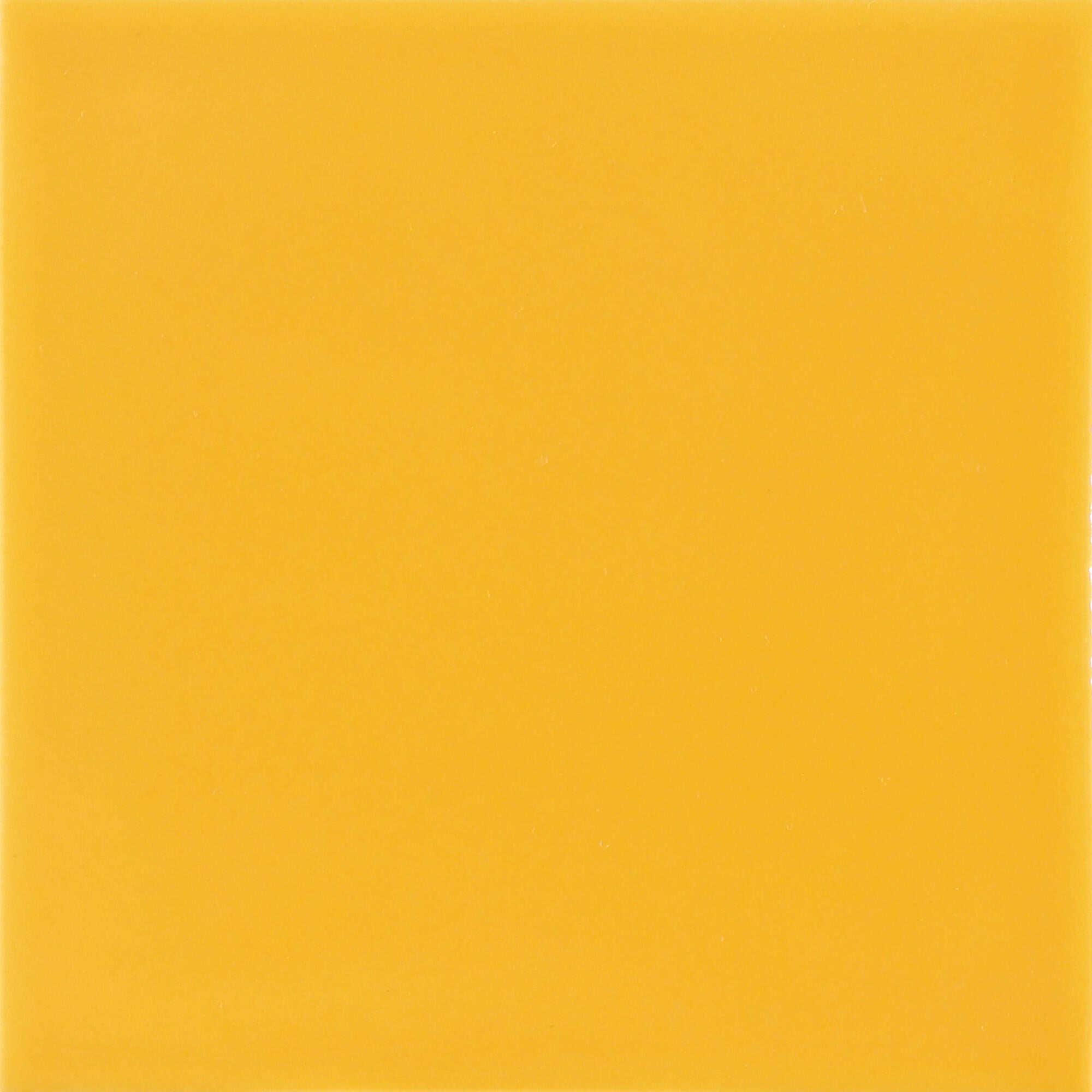 Amarelo / dourado