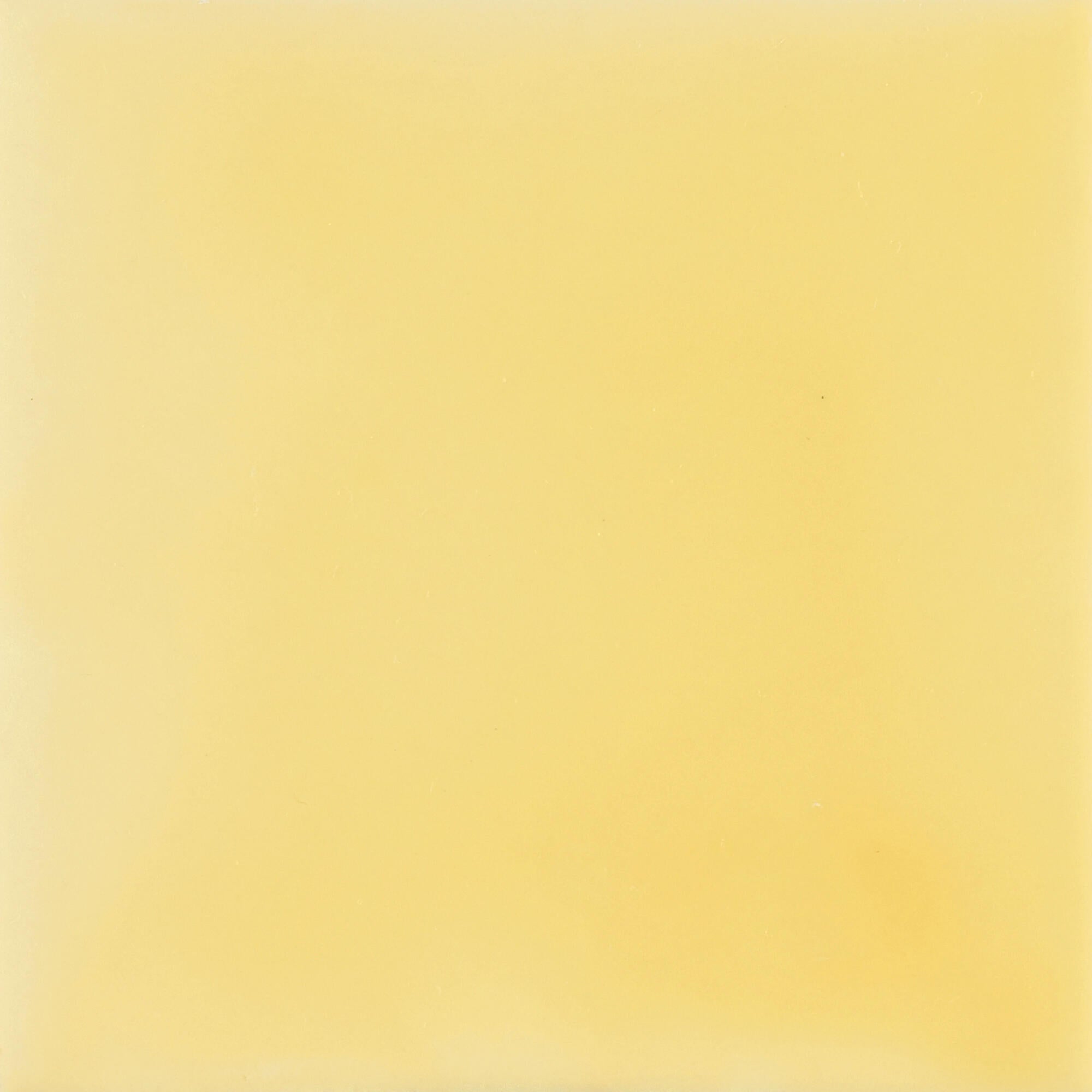 Amarelo / dourado