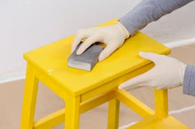 como pintar superficies de madera