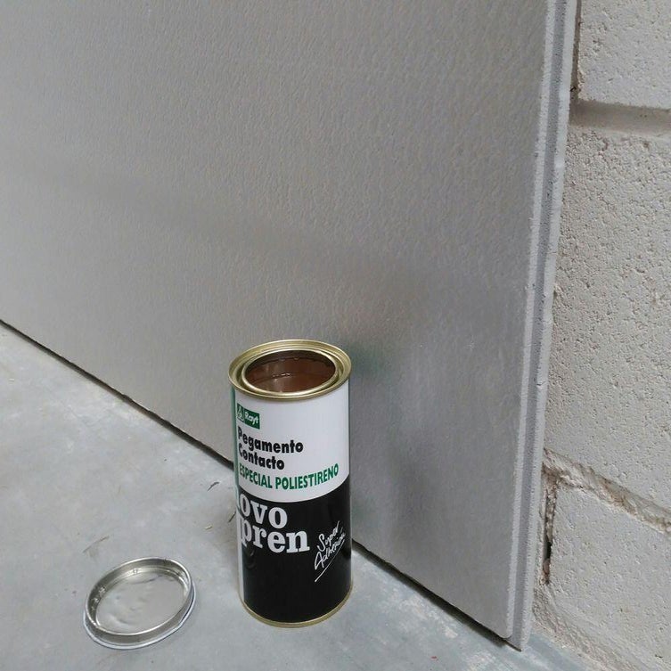 Cómo aplicar aislante térmico y acústico a una pared
