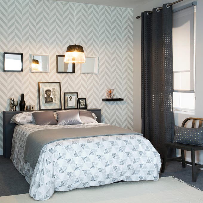 Dormitorio con doble cortina. 