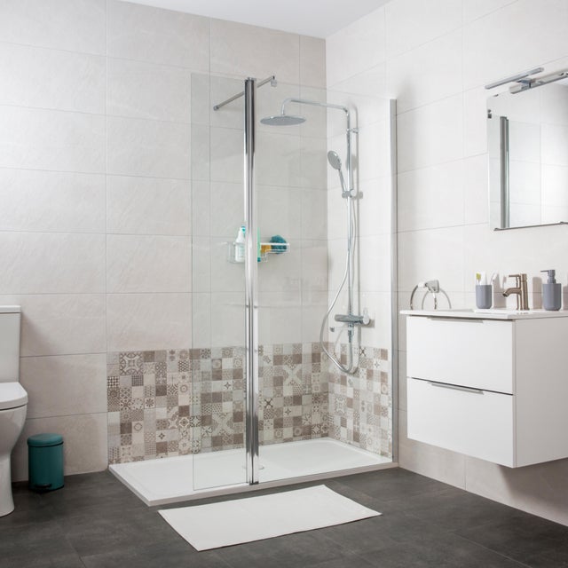Cambio low cost: de bañera a plato de ducha por menos de 1.300 euros