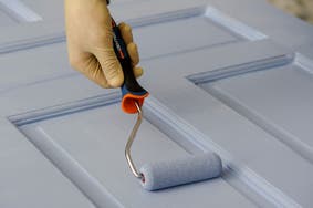 Cómo pintar superficies de madera