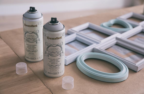 cómo pintar con spray sin dejar marca
spray pintura para bricolaje
pintar muebles con spray
técnicas para pintar con aerosol
spray para pintar superficies metálicas