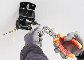 cómo instalar un ventilador de techo en un falso techo