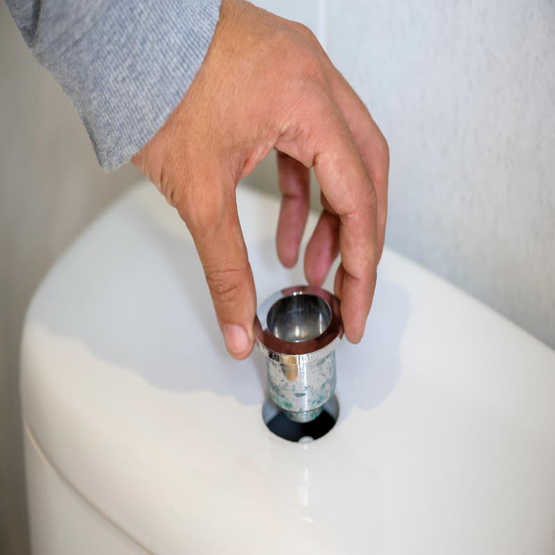 Cómo arreglar cisterna que pierde agua por la junta de goma. Marca ROCA,  modelo DAMA 
