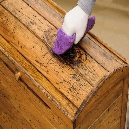tipos-de-acabado-de-la-madera-cera-patina-y-barniz-02.jpg