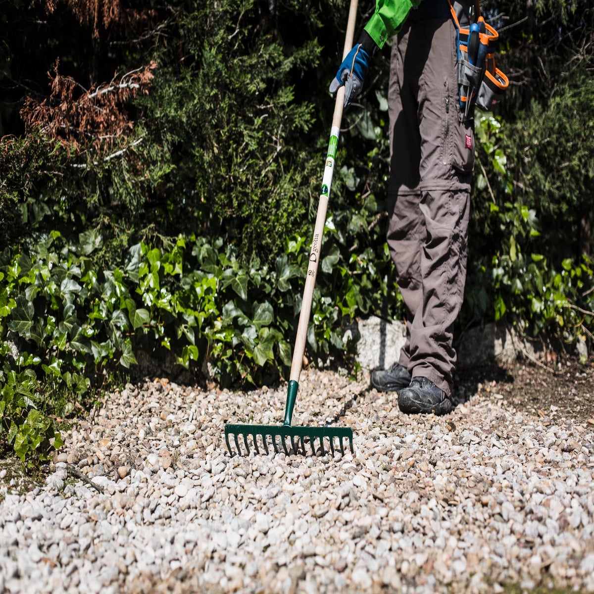 como-colocar-cesped-artificial-sobre-terreno-04.jpg