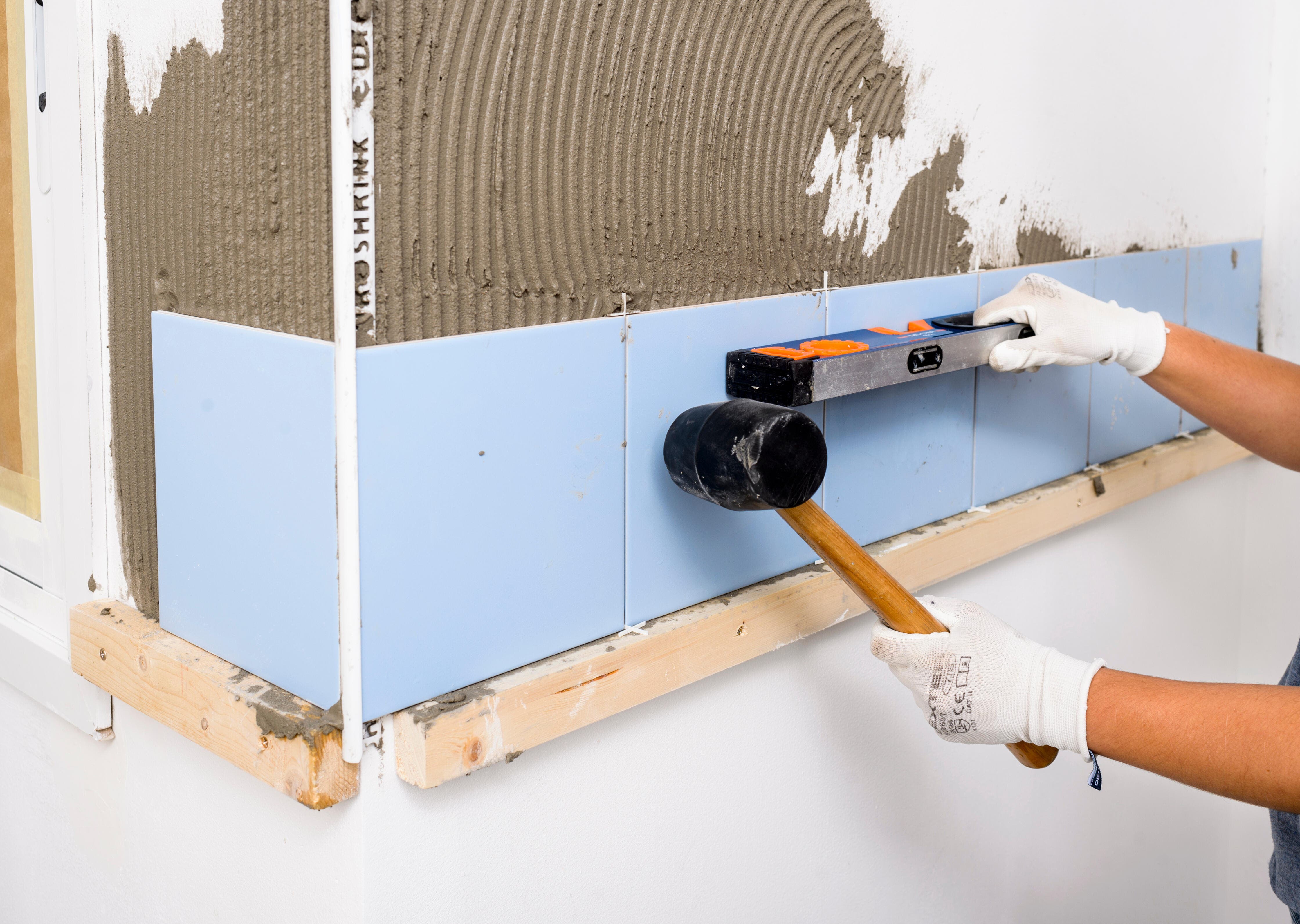 Adolescencia rescate función Cómo alicatar paredes con azulejos | Leroy Merlin