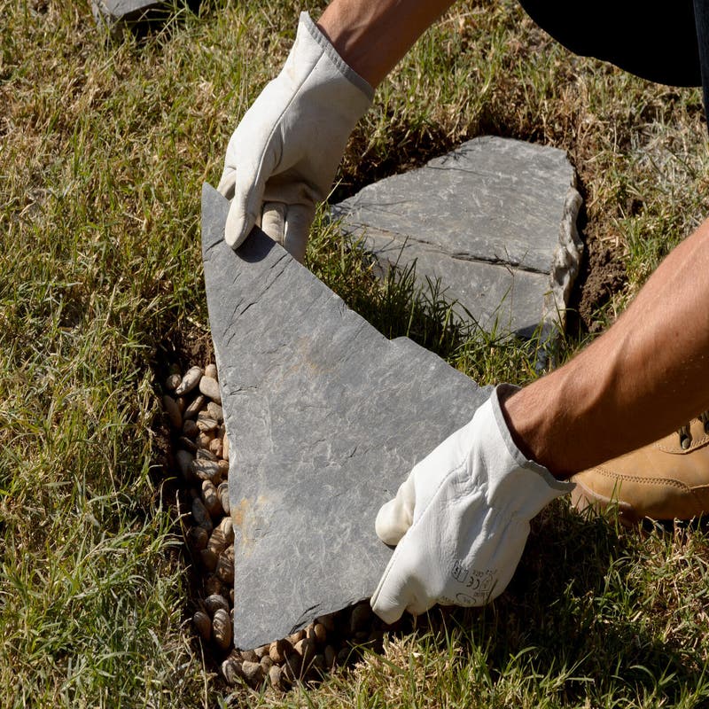 Cómo hacer un camino de piedras para tu jardín – The Home Depot Blog