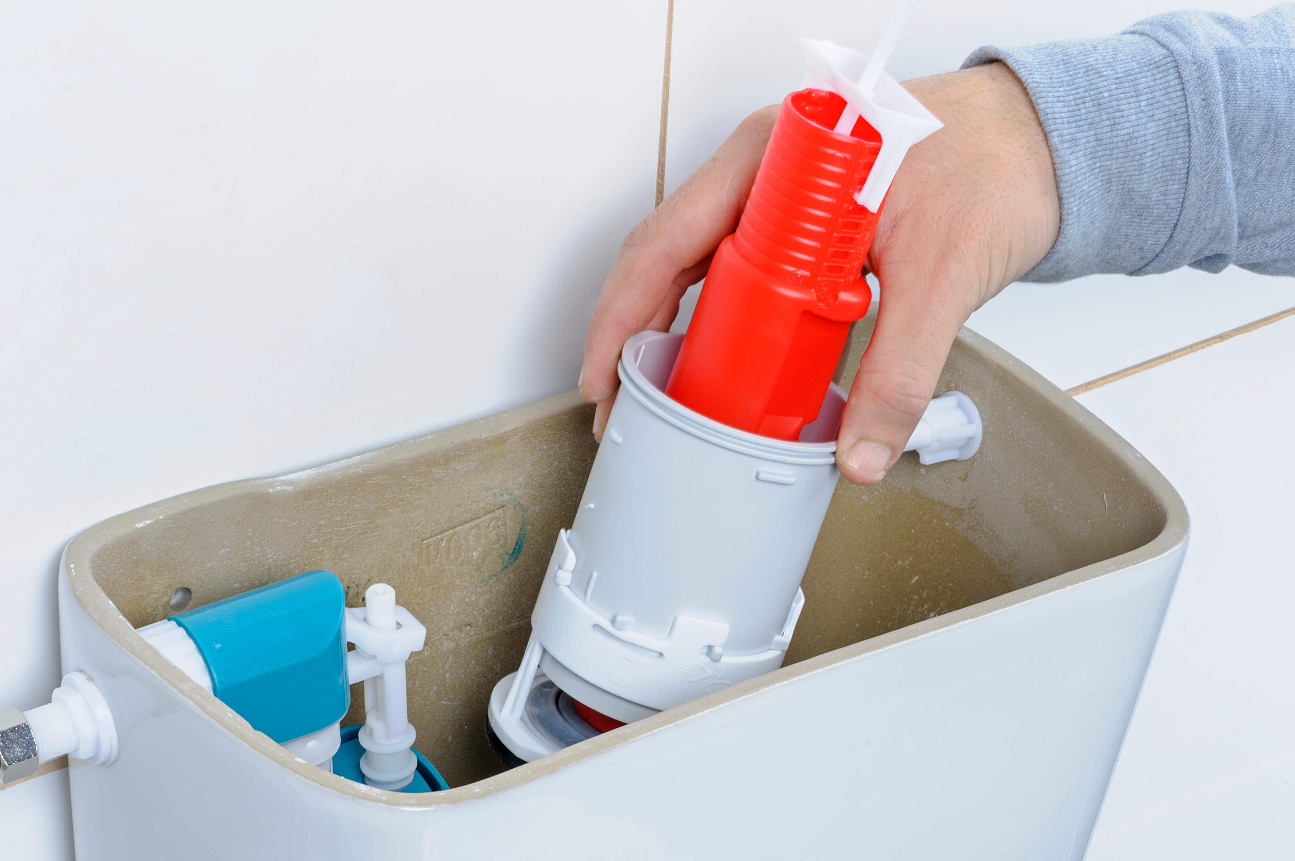 Cómo el mecanismo de tu cisterna | Leroy Merlin