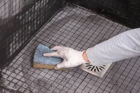 instalar-un-plato-de-ducha-de-obra-18