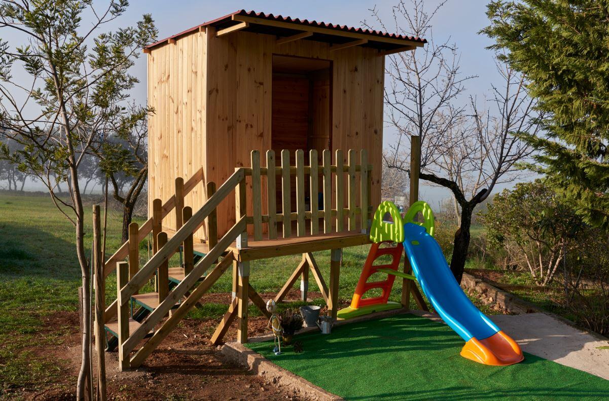 Montamos un auténtico parque infantil de madera en casa