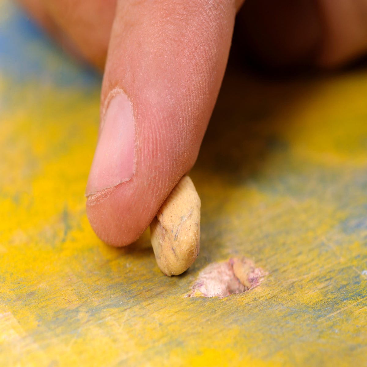 Cómo pintar superficies de madera
