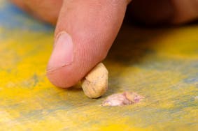 Cómo pintar superficies de madera