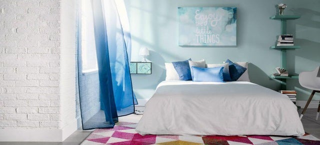 ¿Cómo combinar colores en las paredes de una habitación?