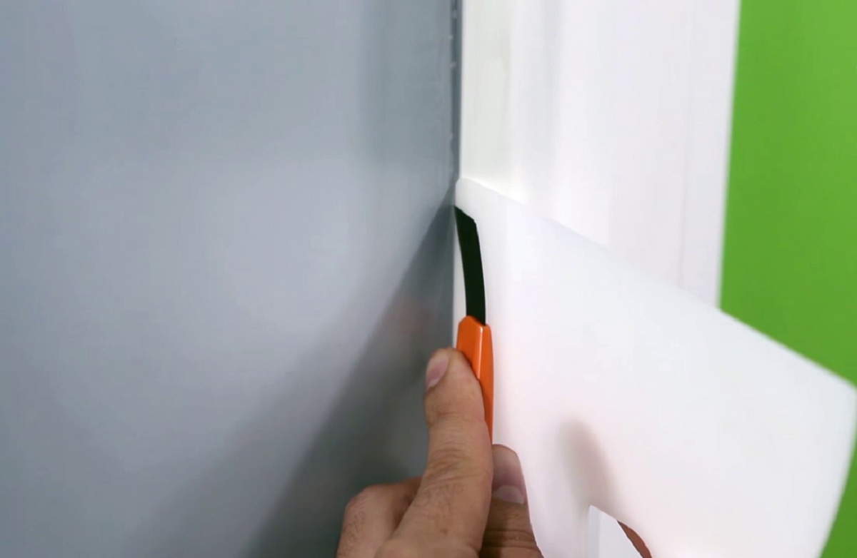 Cómo colocar un vinilo electrostático sobre cristal Leroy Merlin