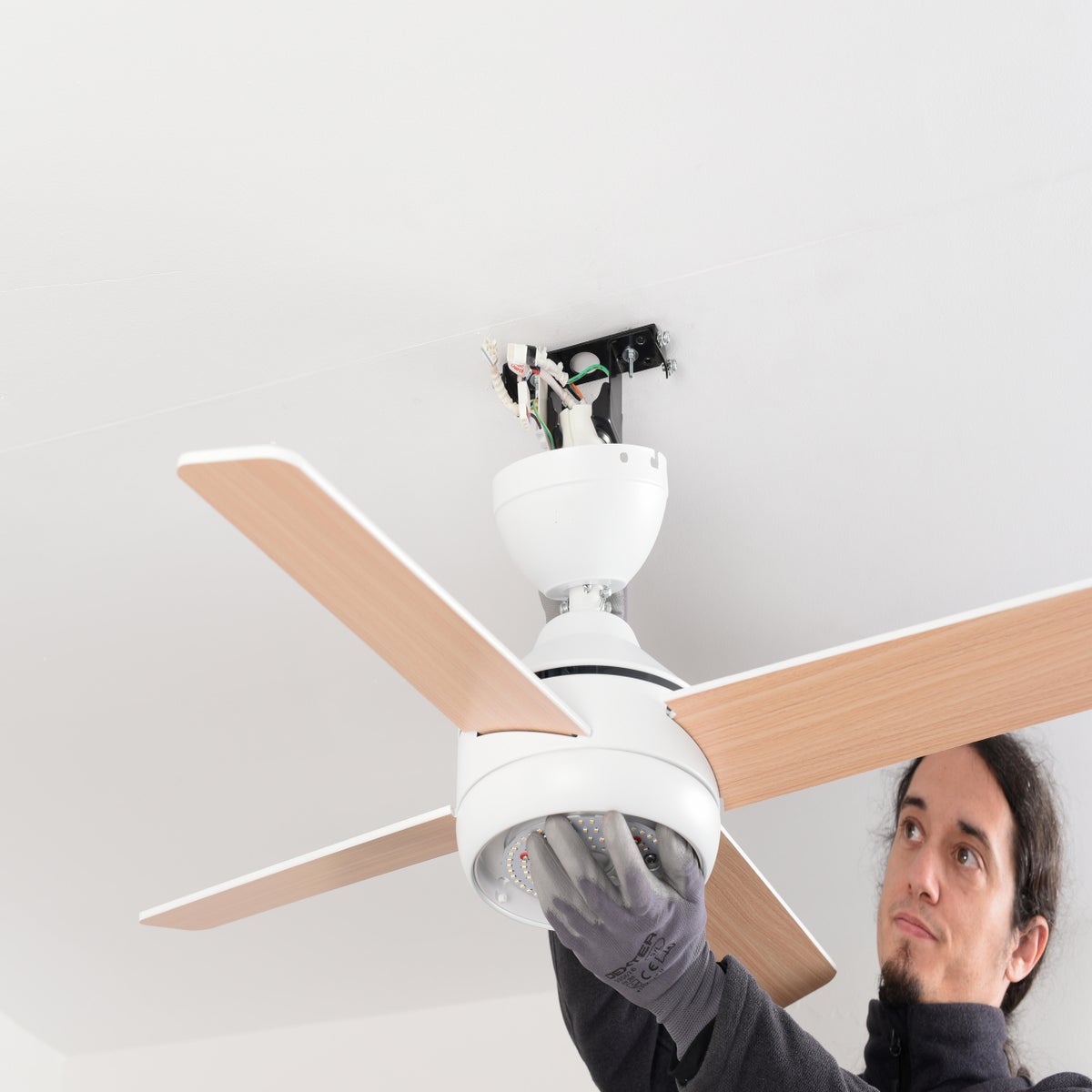 como instalar un ventilador en un falso techo