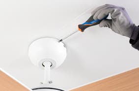 Cómo instalar un ventilador en falso techo