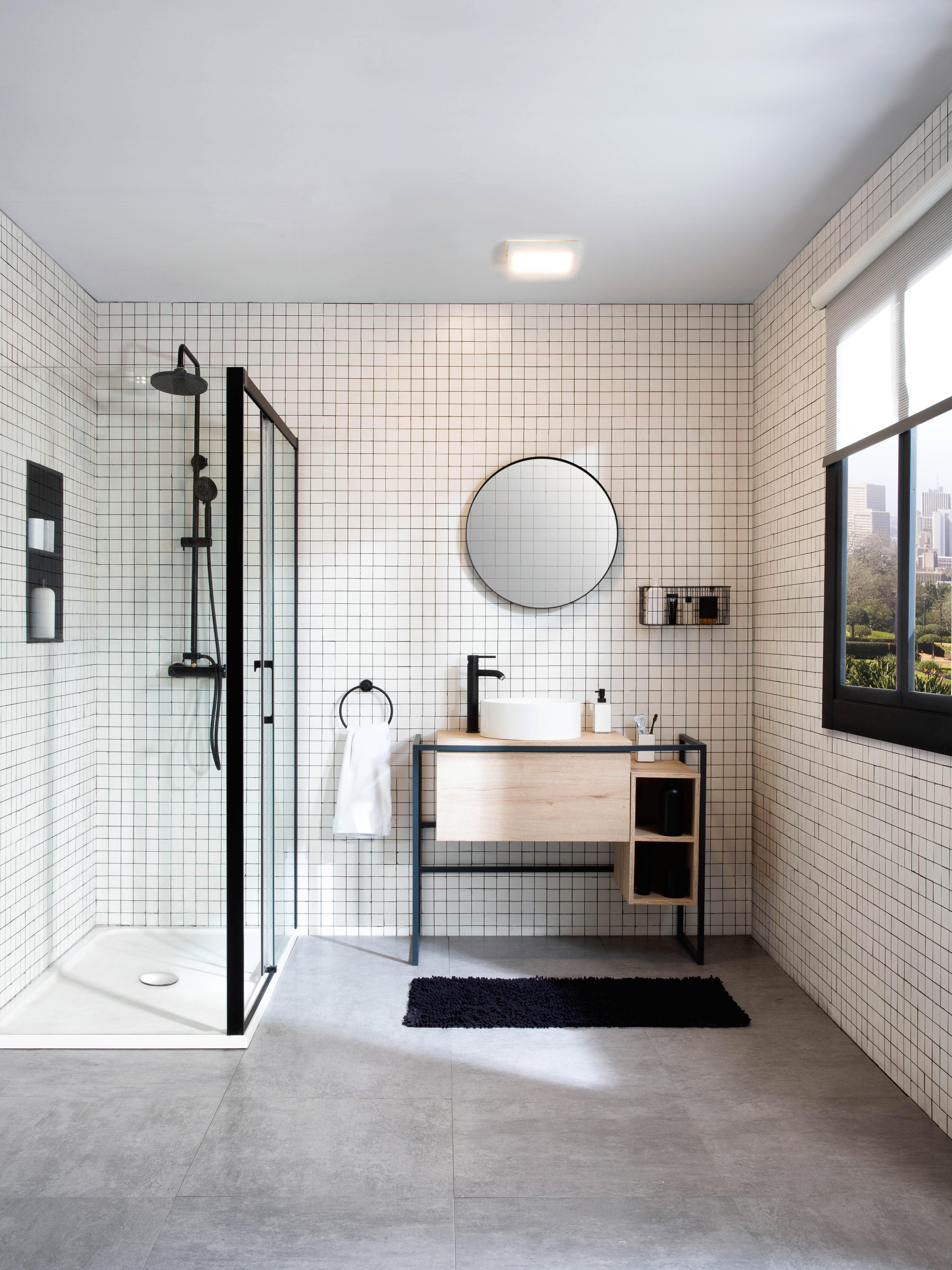 4 accesorios para el baño en color negro de Leroy Merlin: así