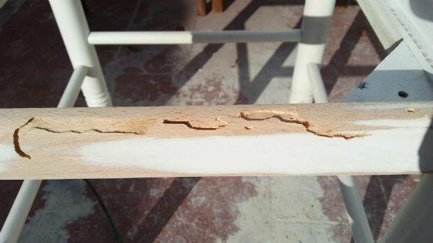 Cómo tapar los agujeros de la carcoma en la madera?