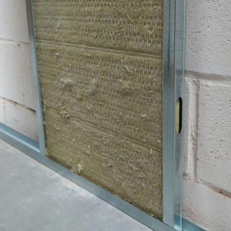 Cómo aplicar aislante térmico y acústico a una pared