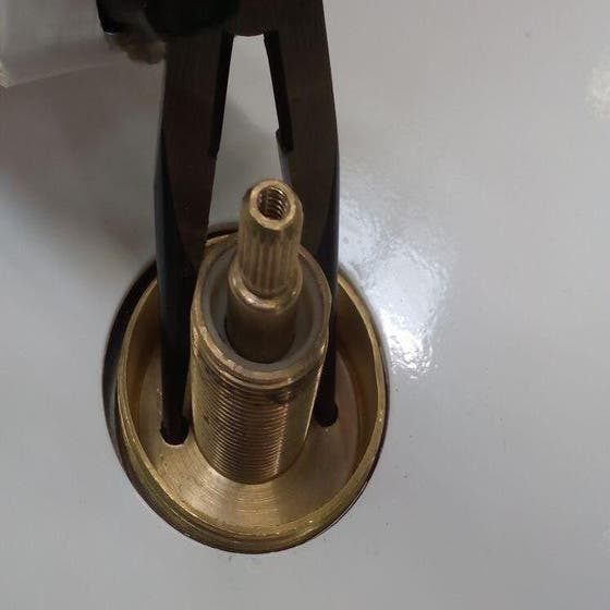 Kit de reparación de barra de válvula de grifo de latón de repuesto para cartucho  termostático : : Bricolaje y herramientas