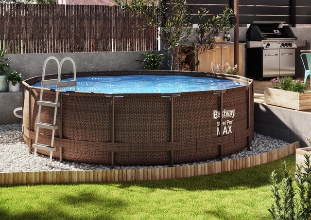 piscina de superfície