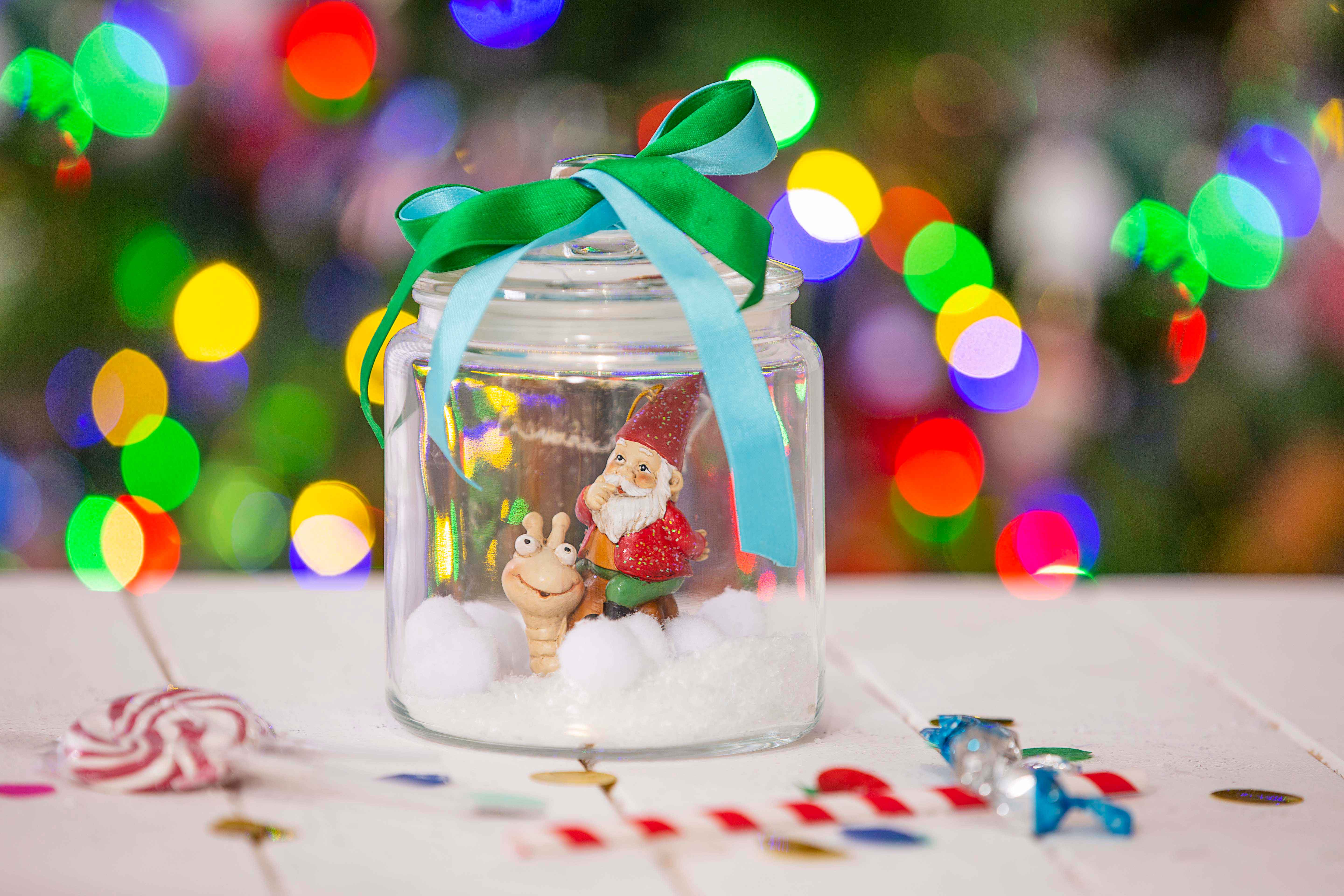 Globo de Natal com neve e Pai Natal